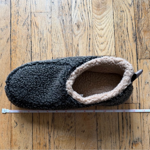 BNIB Never Worn Men’s Rockdove Sherpa Memory Foam Slippers - Picture 8 of 11